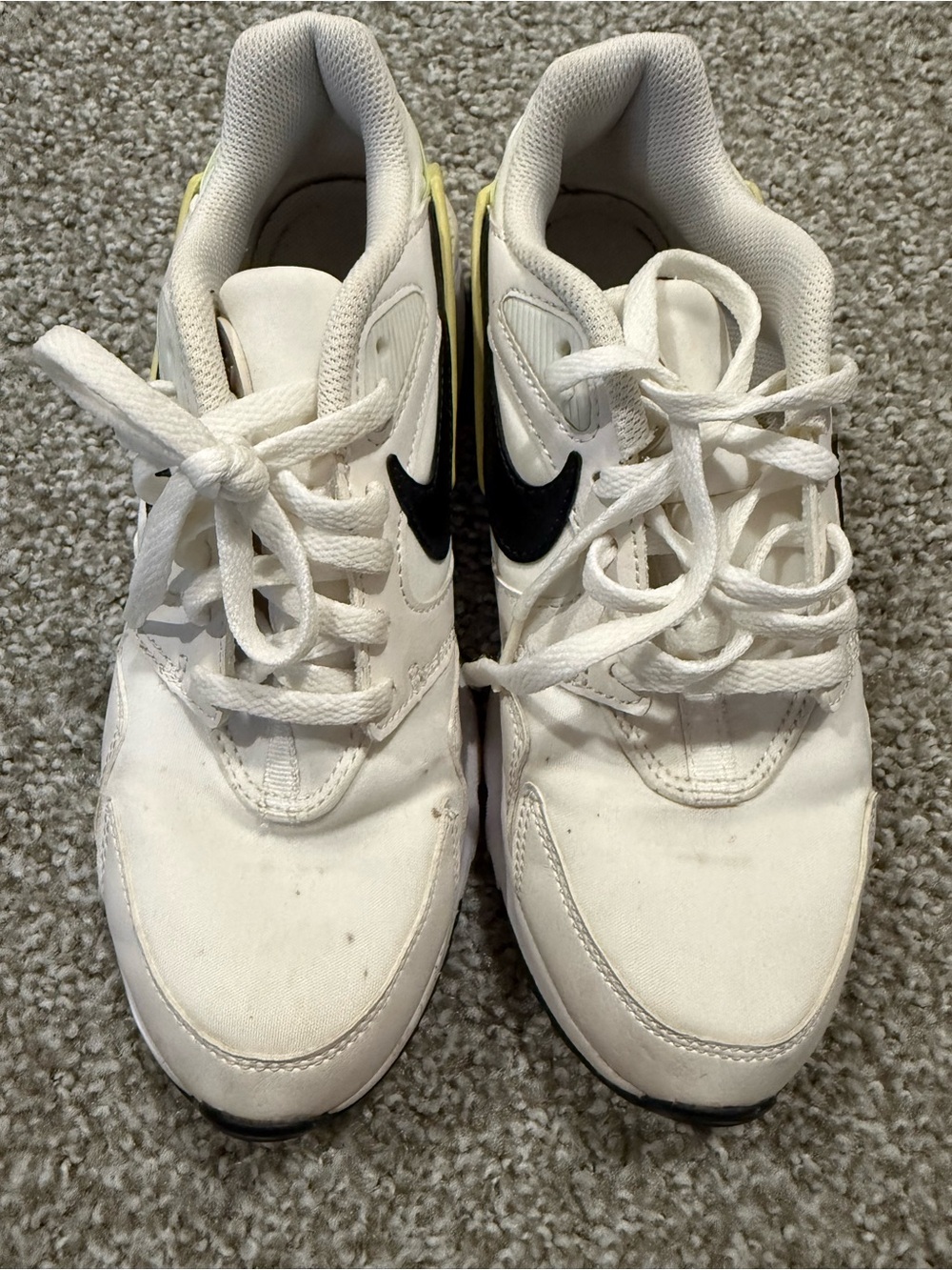 Nike White and Black Sneakers